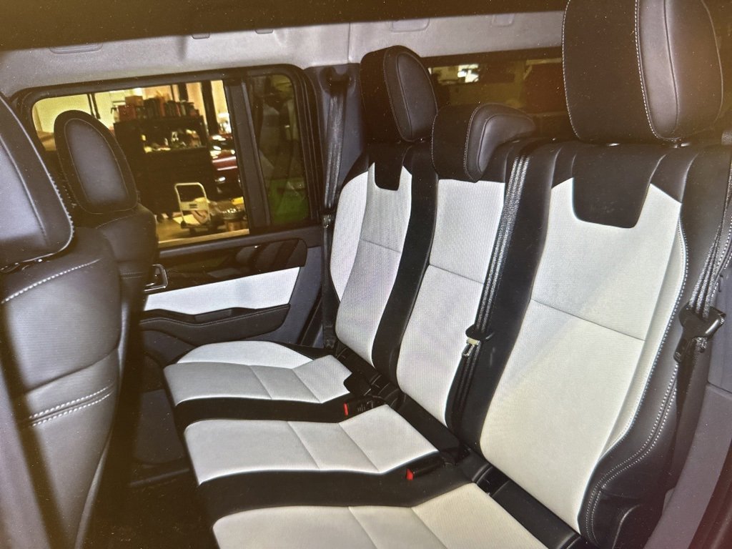 Used 2024 INEOS Grenadier Fieldmaster Edition image 17