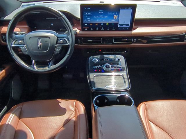 Used 2023 Lincoln Nautilus Reserve w/ Equipment Group 202A image 14