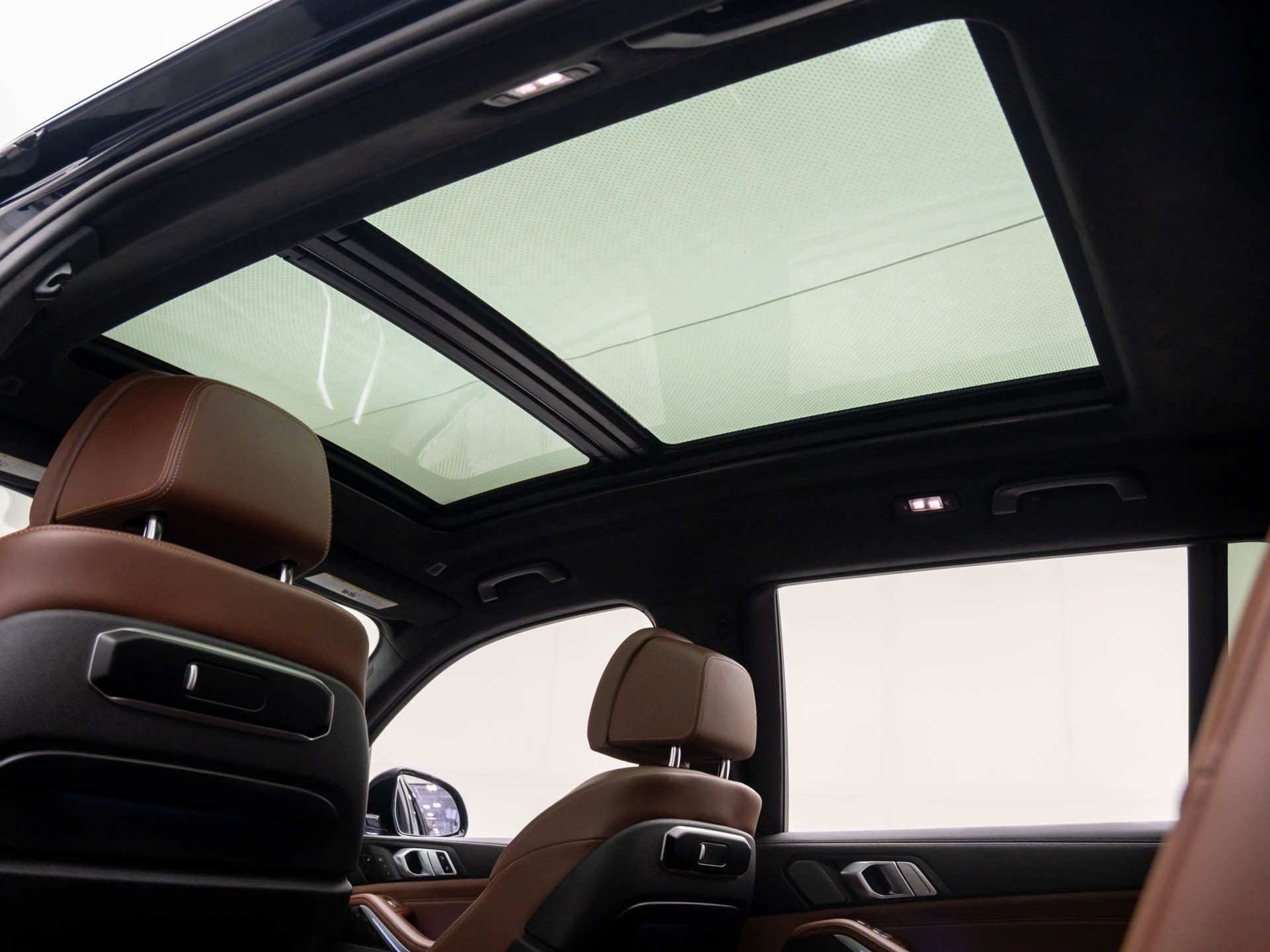 Certified 2024 BMW X7 xDrive40i w/ Executive Package image 19