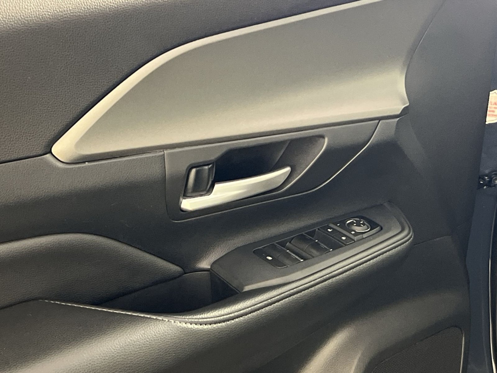 Used 2025 Toyota Grand Highlander AWD image 15