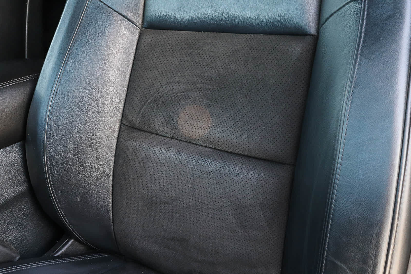 Used 2019 Jeep Grand Cherokee Altitude RWD image 28