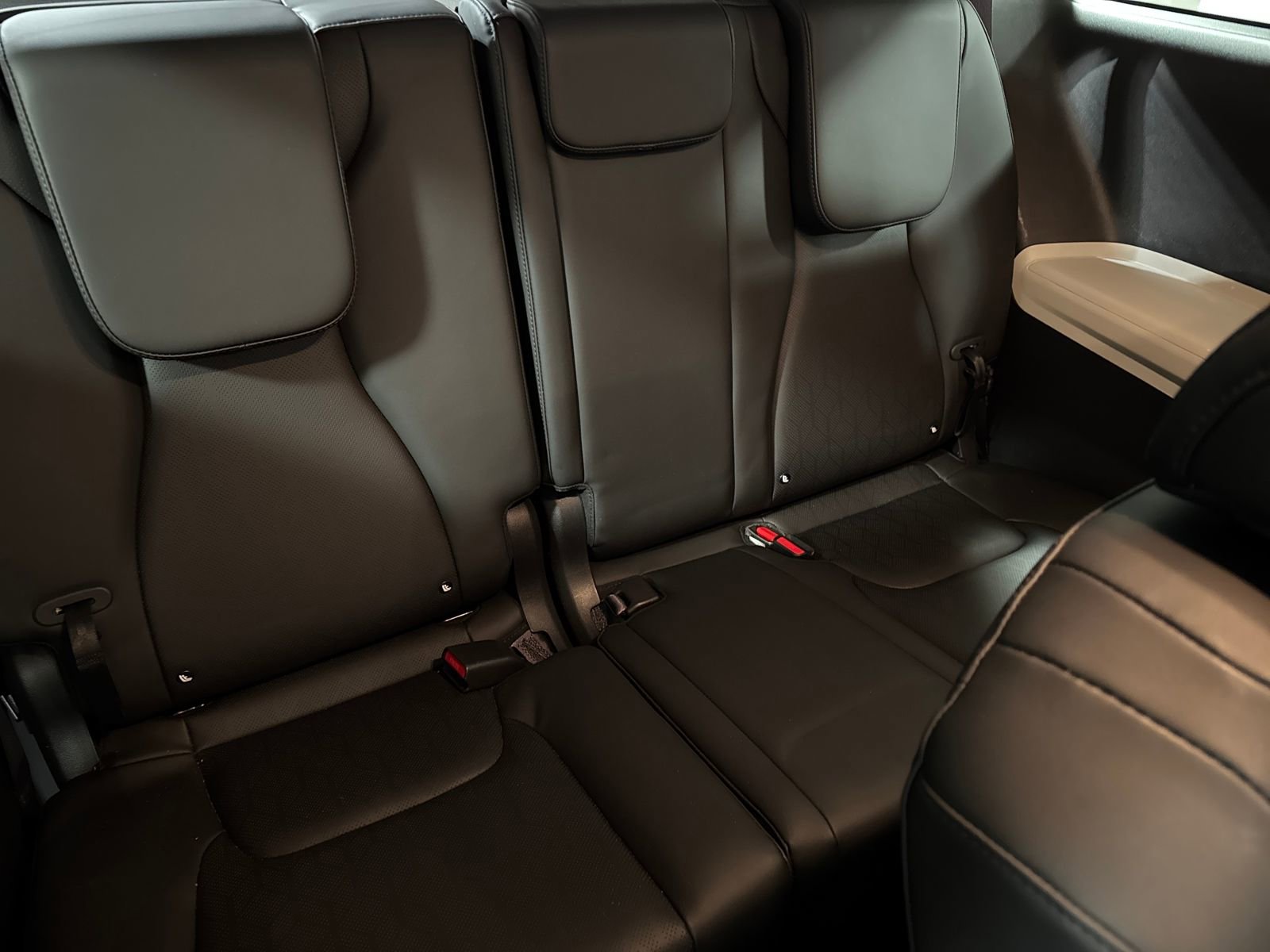 Certified 2022 Kia Carnival LX w/ Paint Protection Package image 23