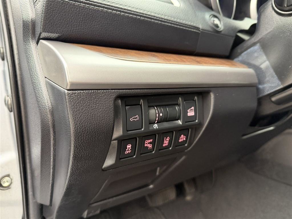 Used 2018 Subaru Outback 2.5i Limited image 24