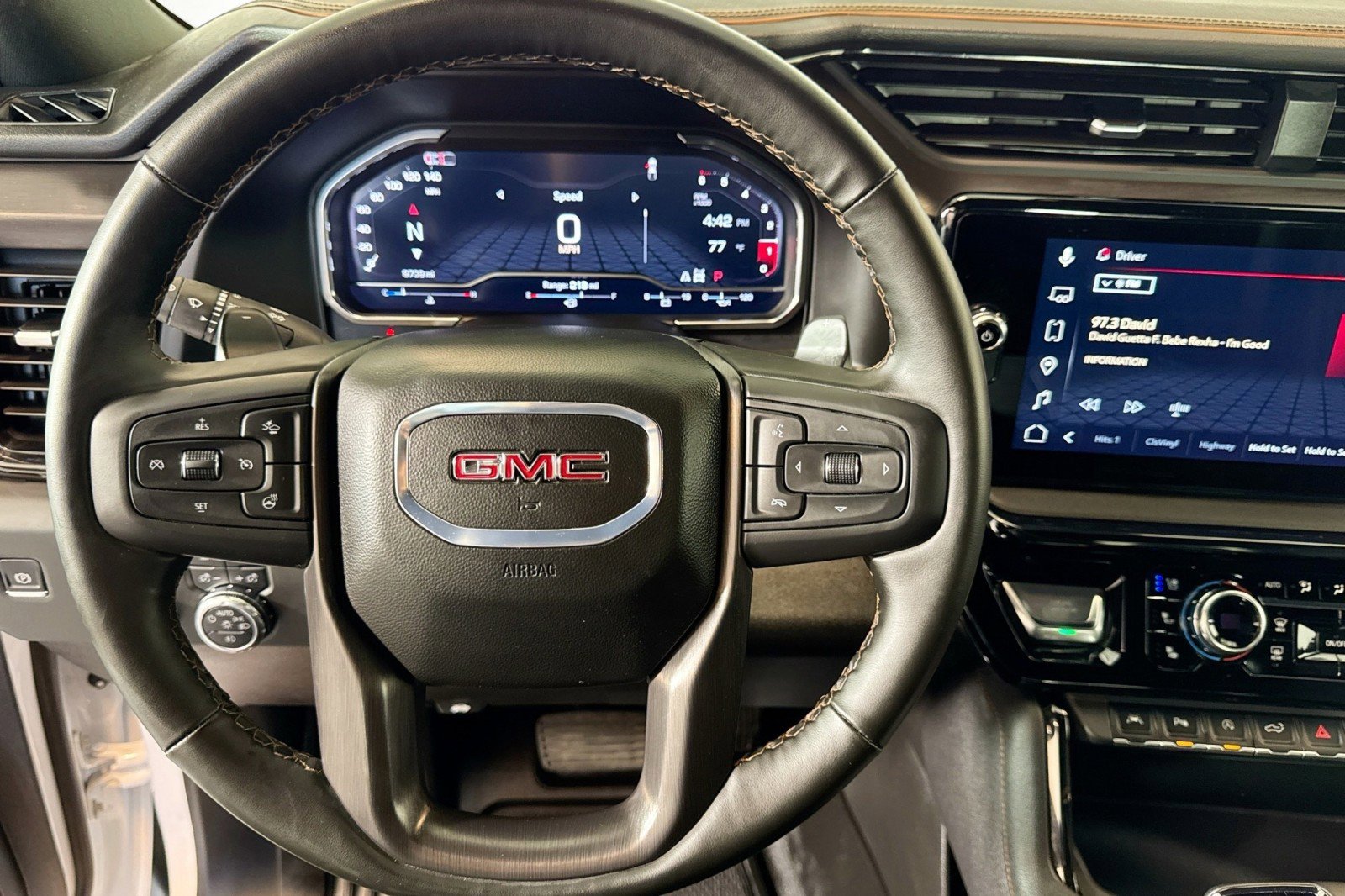 Used 2025 GMC Sierra 1500 AT4 image 11