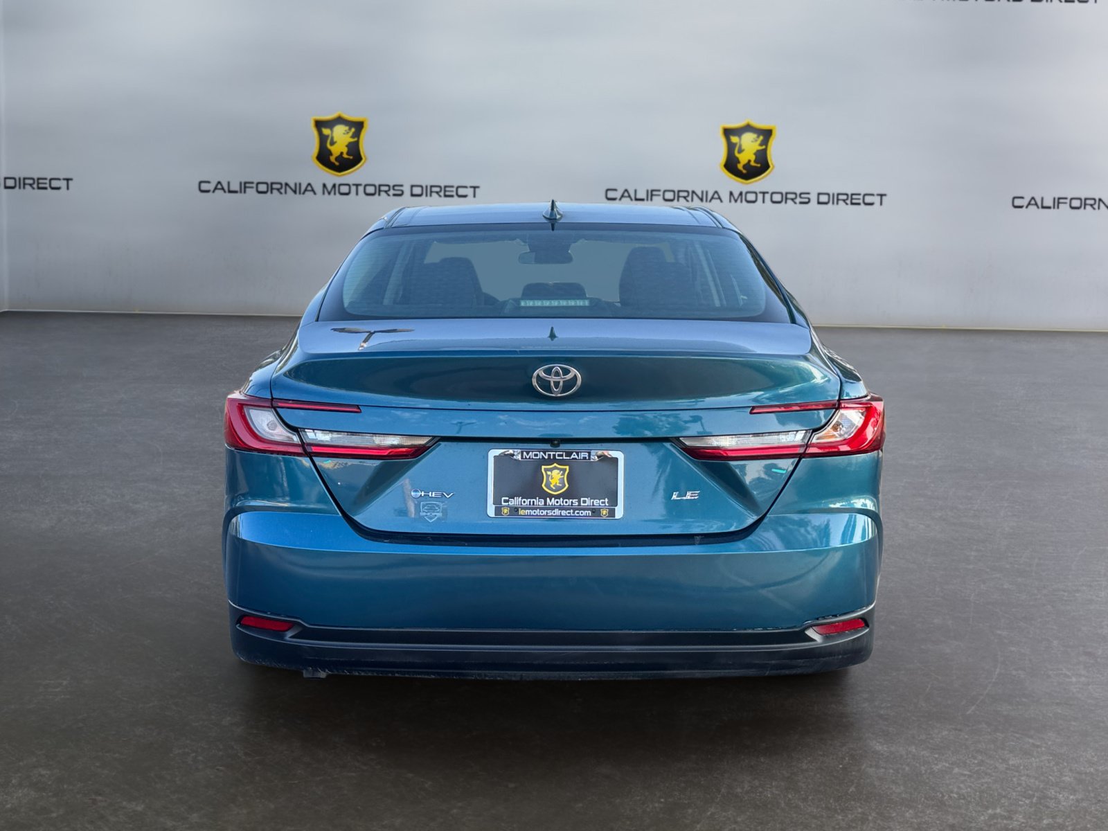 Used 2025 Toyota Camry LE FWD image 4