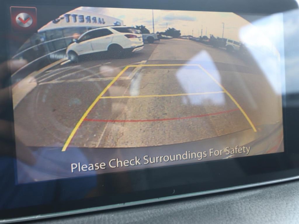 Used 2014 MAZDA MAZDA3 i Touring w/ Technology Package image 4