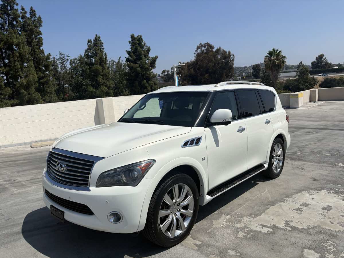 Used 2014 INFINITI QX80 2WD w/ Theater Package image 2
