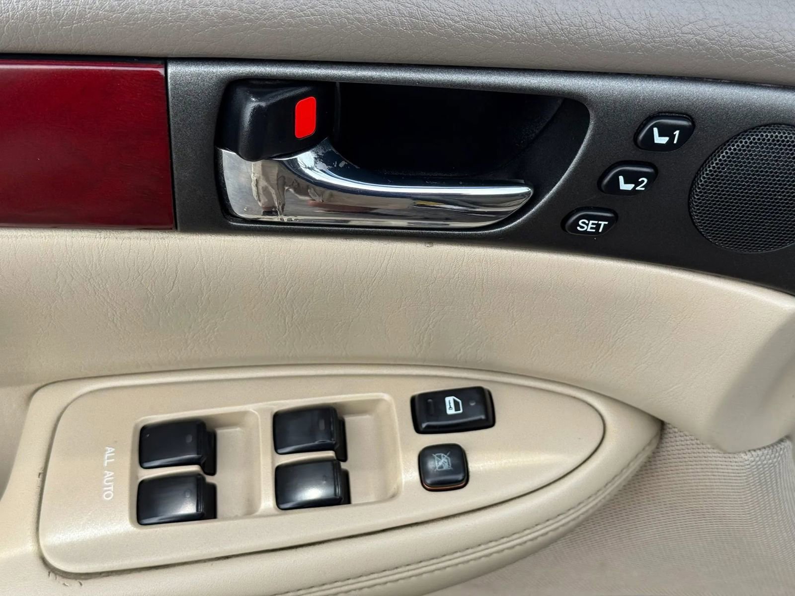 Used 2004 Lexus ES 330 image 14