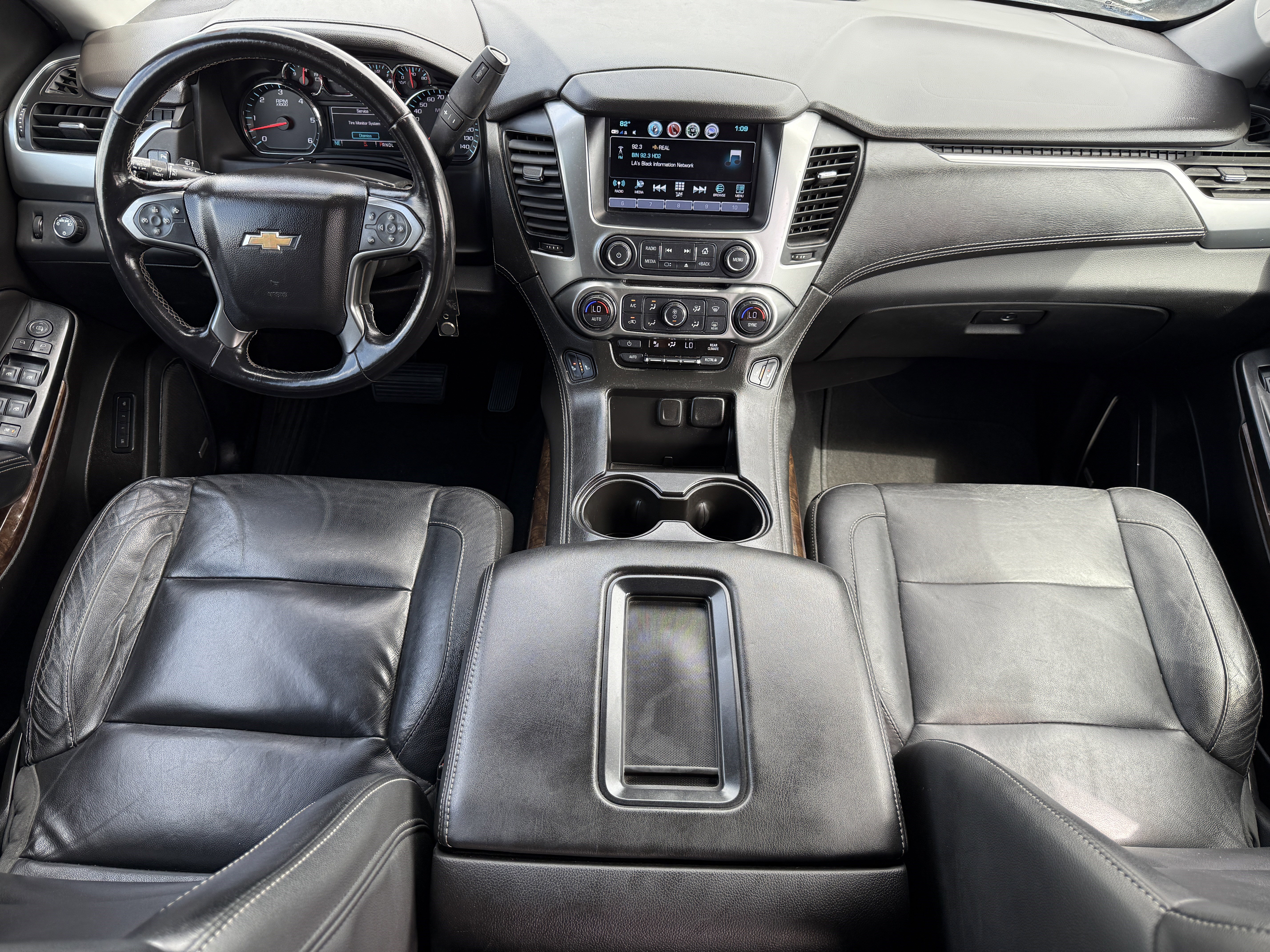 Used 2020 Chevrolet Suburban LT image 20