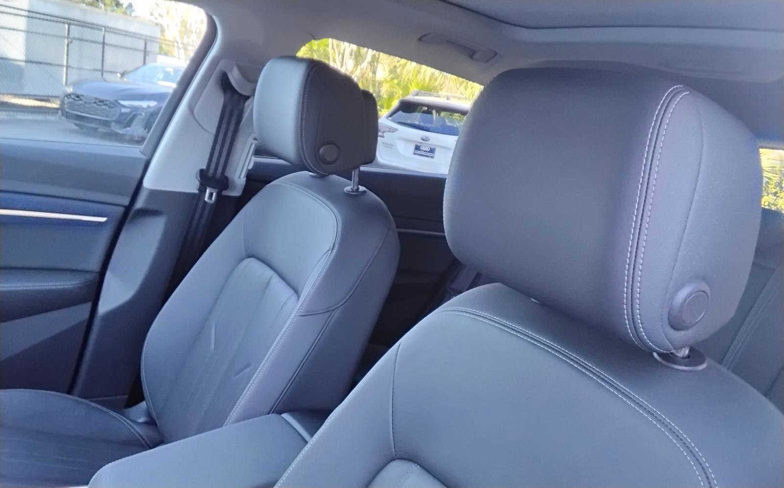 Certified 2022 Audi e-tron Premium w/ Convenience Plus Package image 18