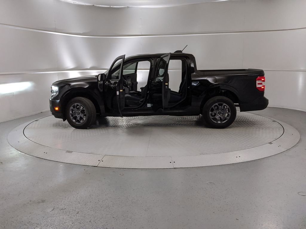 New 2025 Ford Maverick XLT image 11