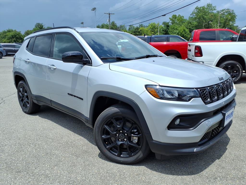 New 2026 Jeep Compass Latitude AWD/4WD image 2