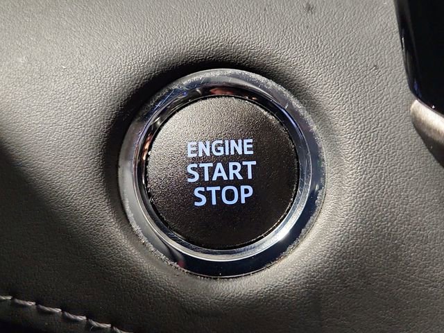 Used 2022 Toyota Highlander L FWD image 16