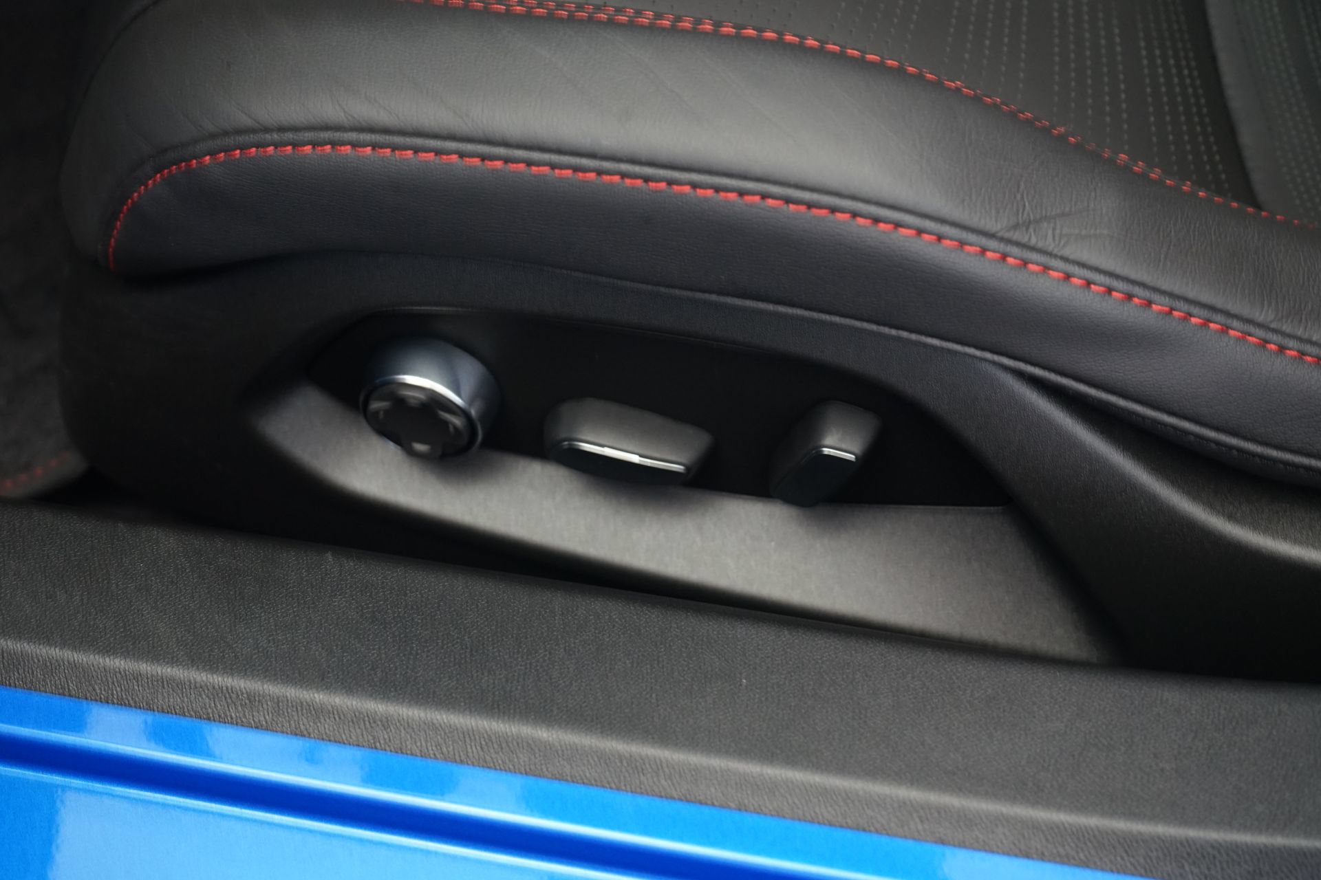 Used 2024 Chevrolet Corvette Z06 RWD image 25