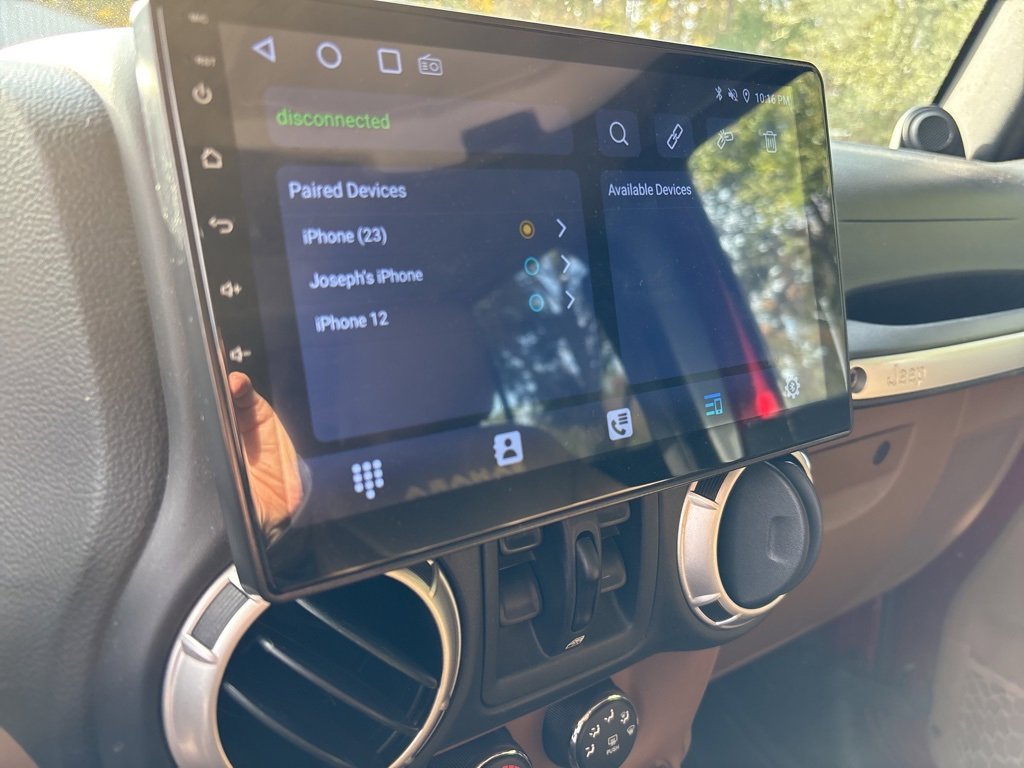 Used 2013 Jeep Wrangler Unlimited Sahara w/ Connectivity Group image 14