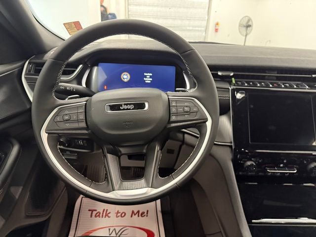 New 2026 Jeep Grand Cherokee L Laredo image 17