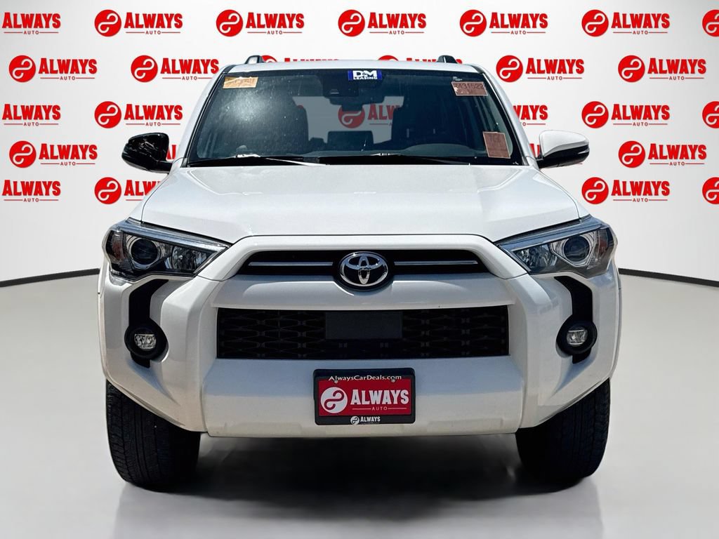 Used 2021 Toyota 4Runner SR5 Premium w/ Moonroof Package RWD image 2