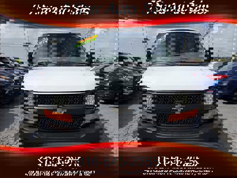 Used 2014 Chevrolet Express 1500 image 2