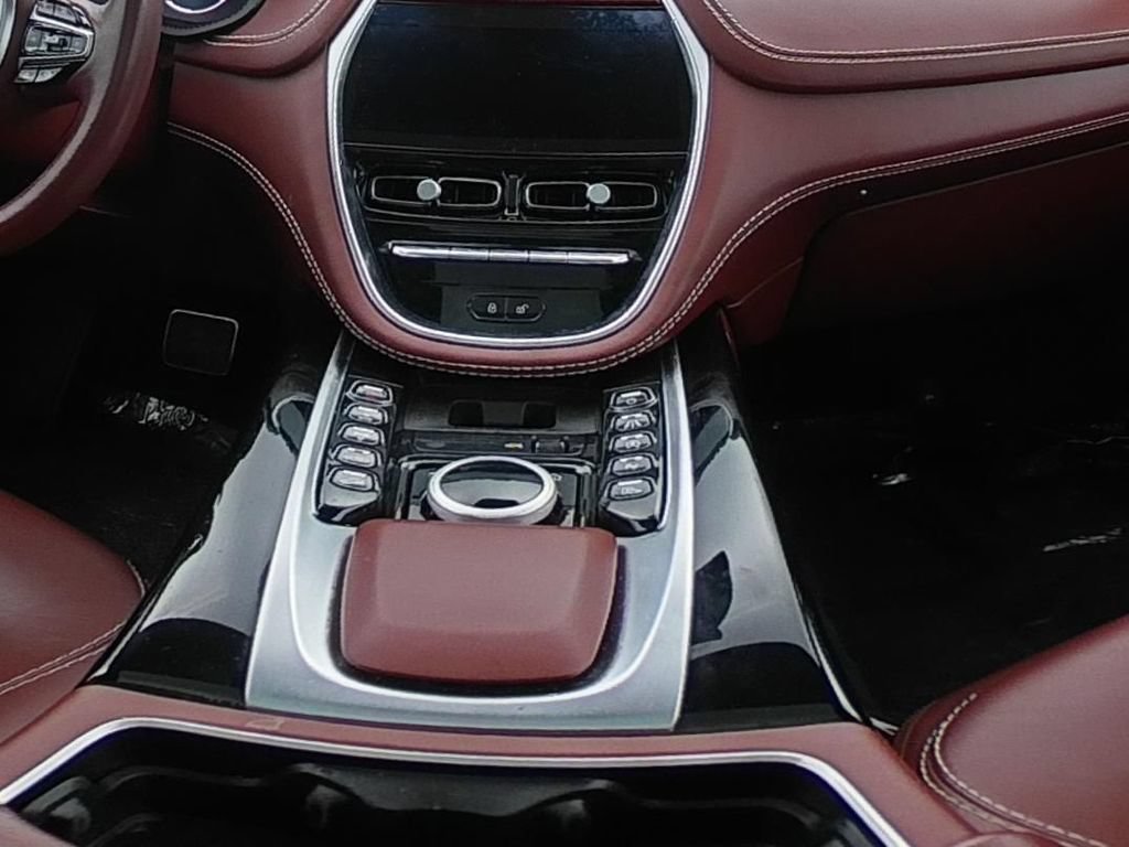 Used 2021 Aston Martin DBX AWD/4WD image 27