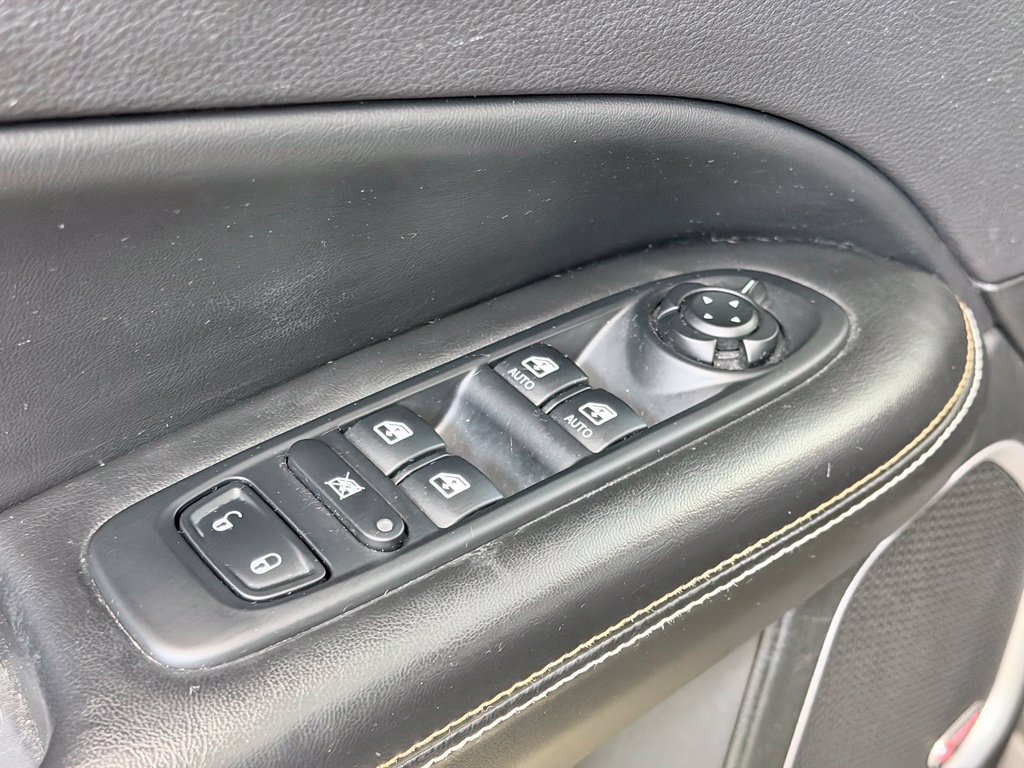 Used 2017 Jeep Compass Latitude w/ Safe & Security Group AWD/4WD image 10