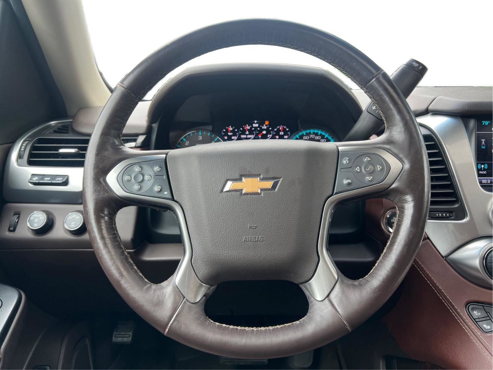 Used 2018 Chevrolet Suburban Premier AWD/4WD image 19