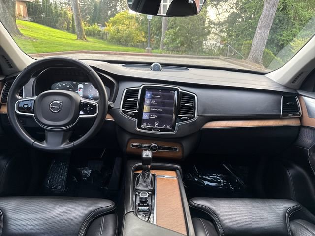 Used 2017 Volvo XC90 T6 Inscription w/ Vision Package image 13