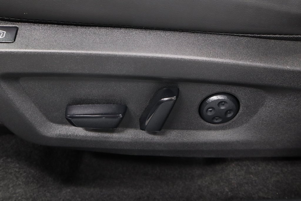 Certified 2025 Nissan Murano Platinum w/ Cargo Package image 26