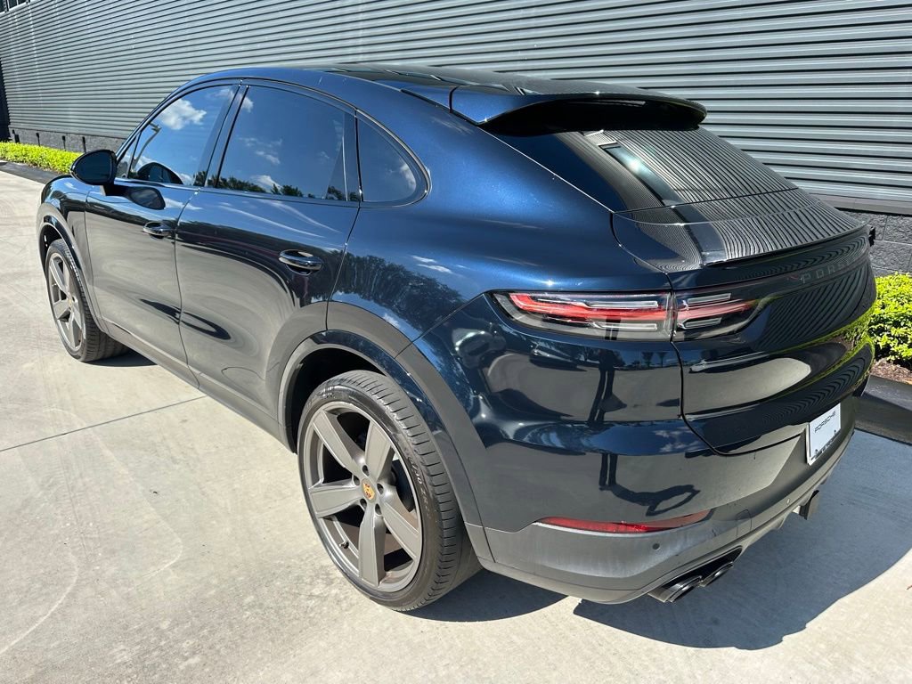 Certified 2023 Porsche Cayenne Platinum Edition image 3