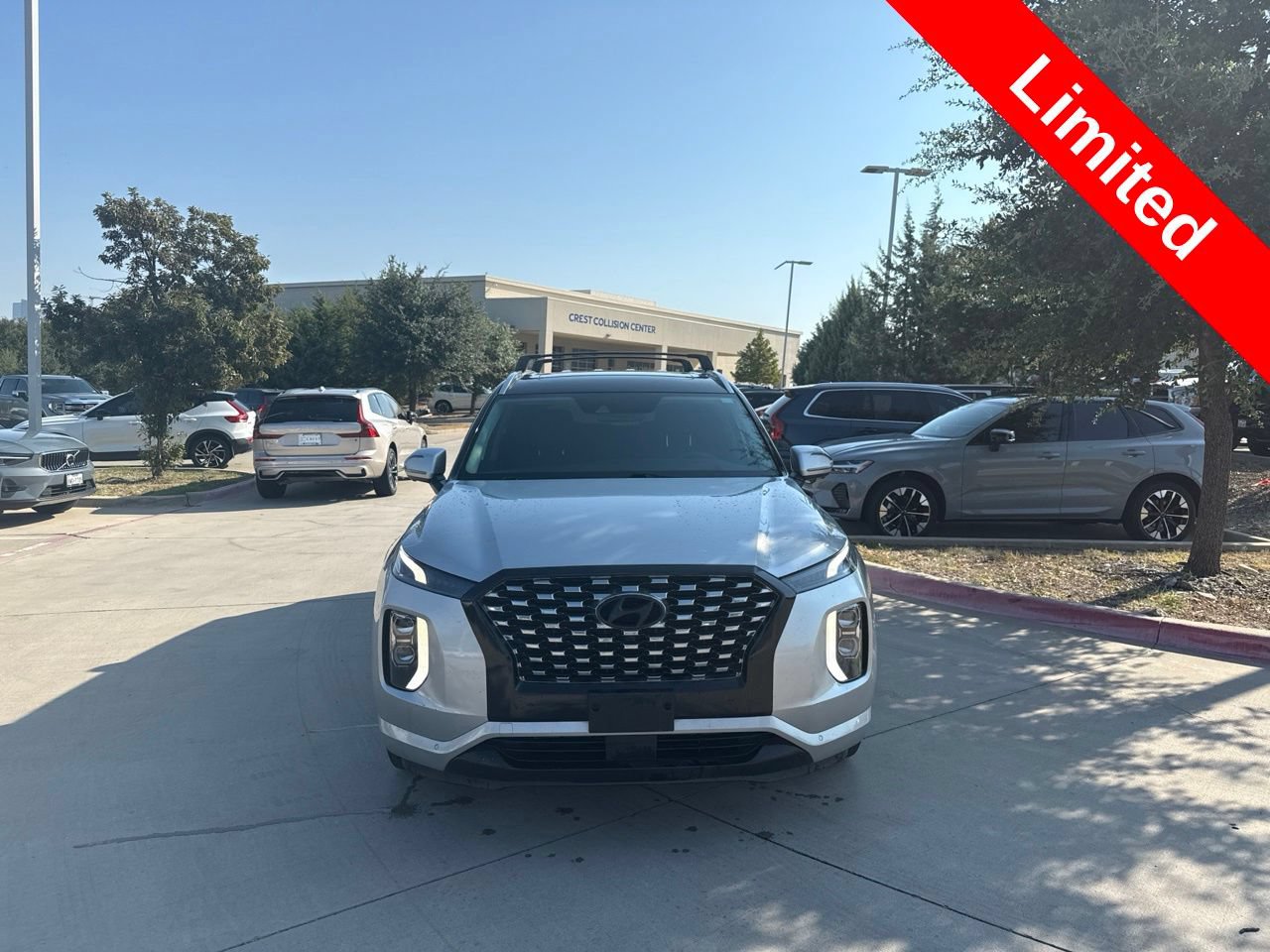 Used 2022 Hyundai Palisade Limited FWD image 2