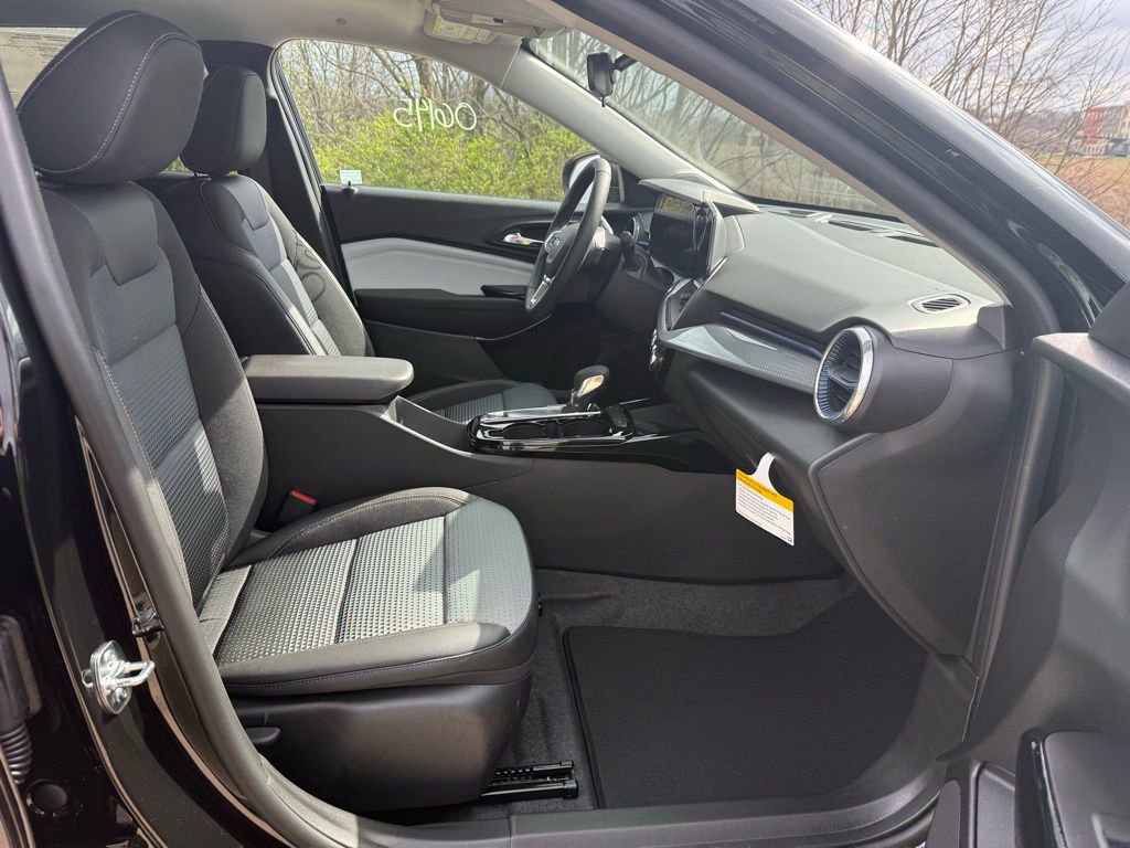 New 2026 Chevrolet Trax LT image 20