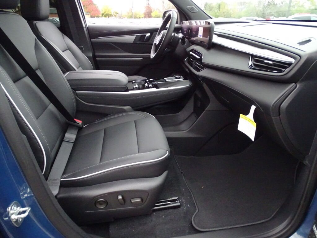 New 2025 Buick Enclave Preferred w/ Super Cruise Package image 7