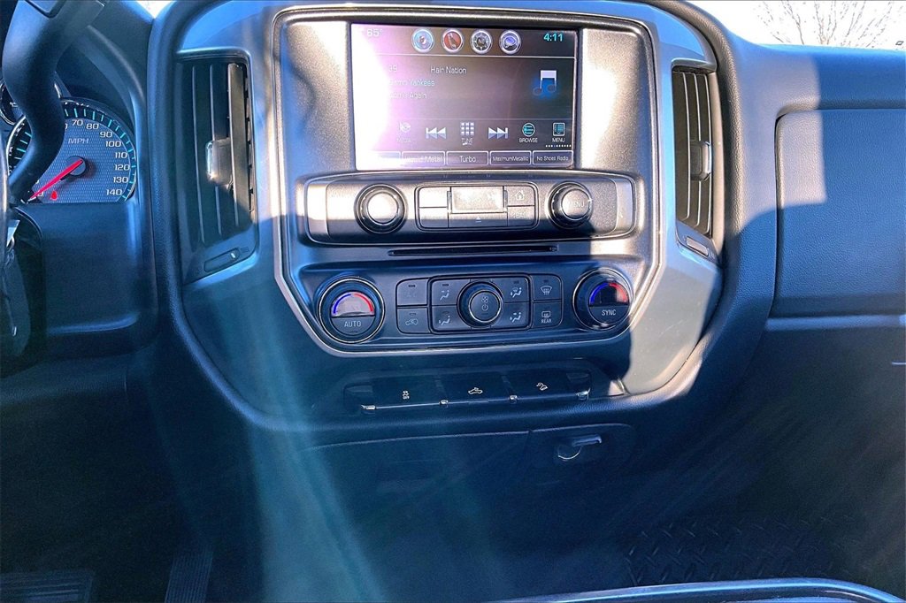 Used 2018 Chevrolet Silverado 1500 LT w/ All Star Edition image 28