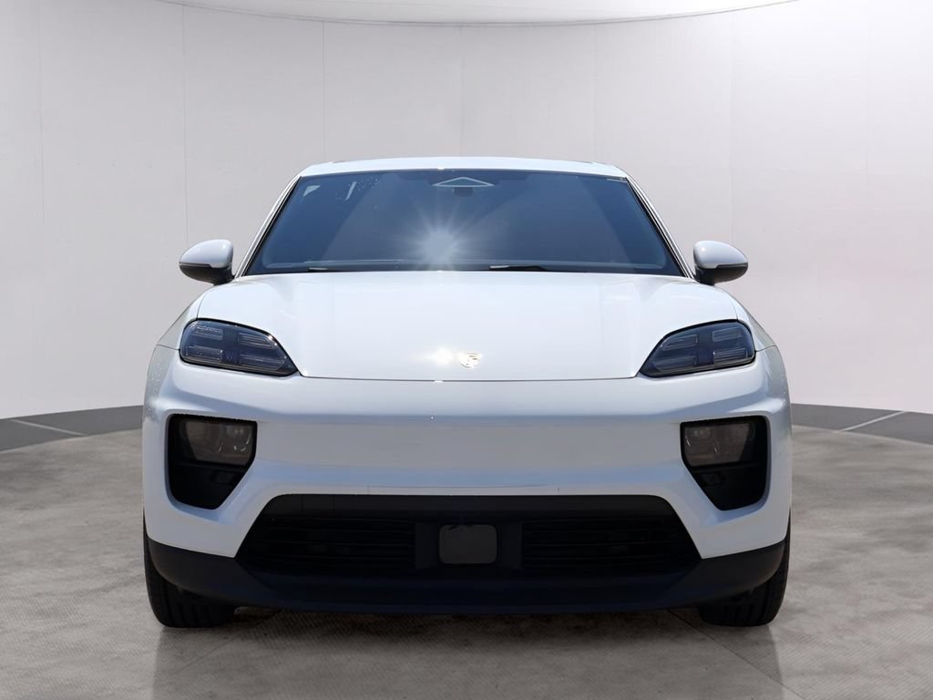 New 2025 Porsche Macan Electric RWD image 12