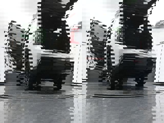 Used 2025 Nissan Armada PRO-4X image 40