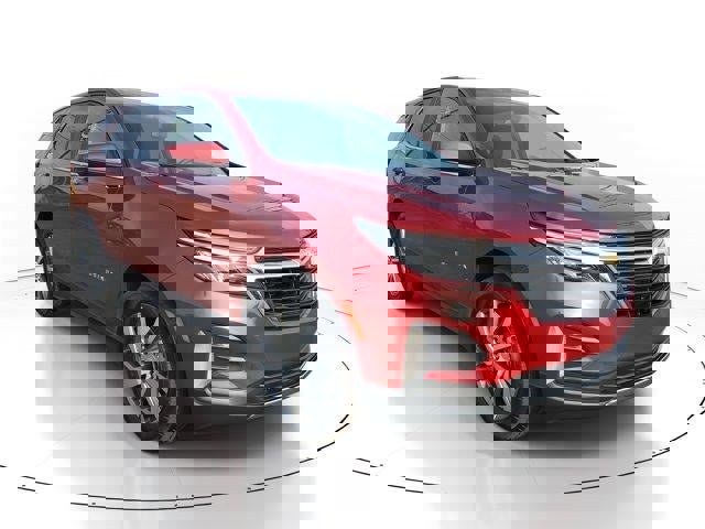 Used 2023 Chevrolet Equinox LT image 2