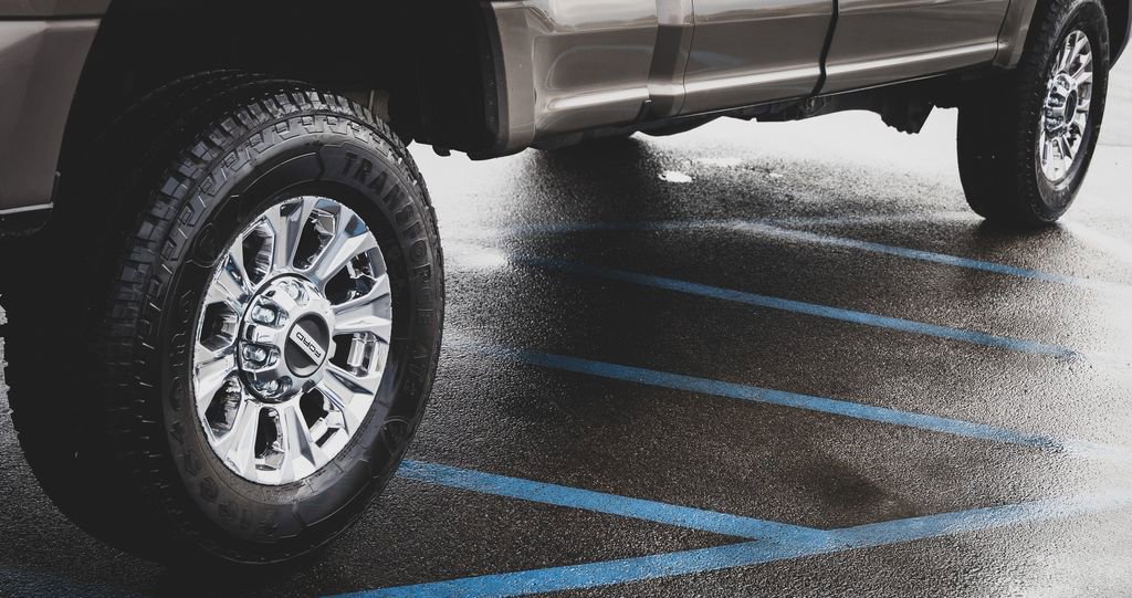 Used 2019 Ford F250 Lariat w/ Chrome Package image 31