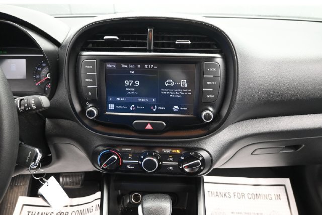 Used 2022 Kia Soul LX FWD image 16