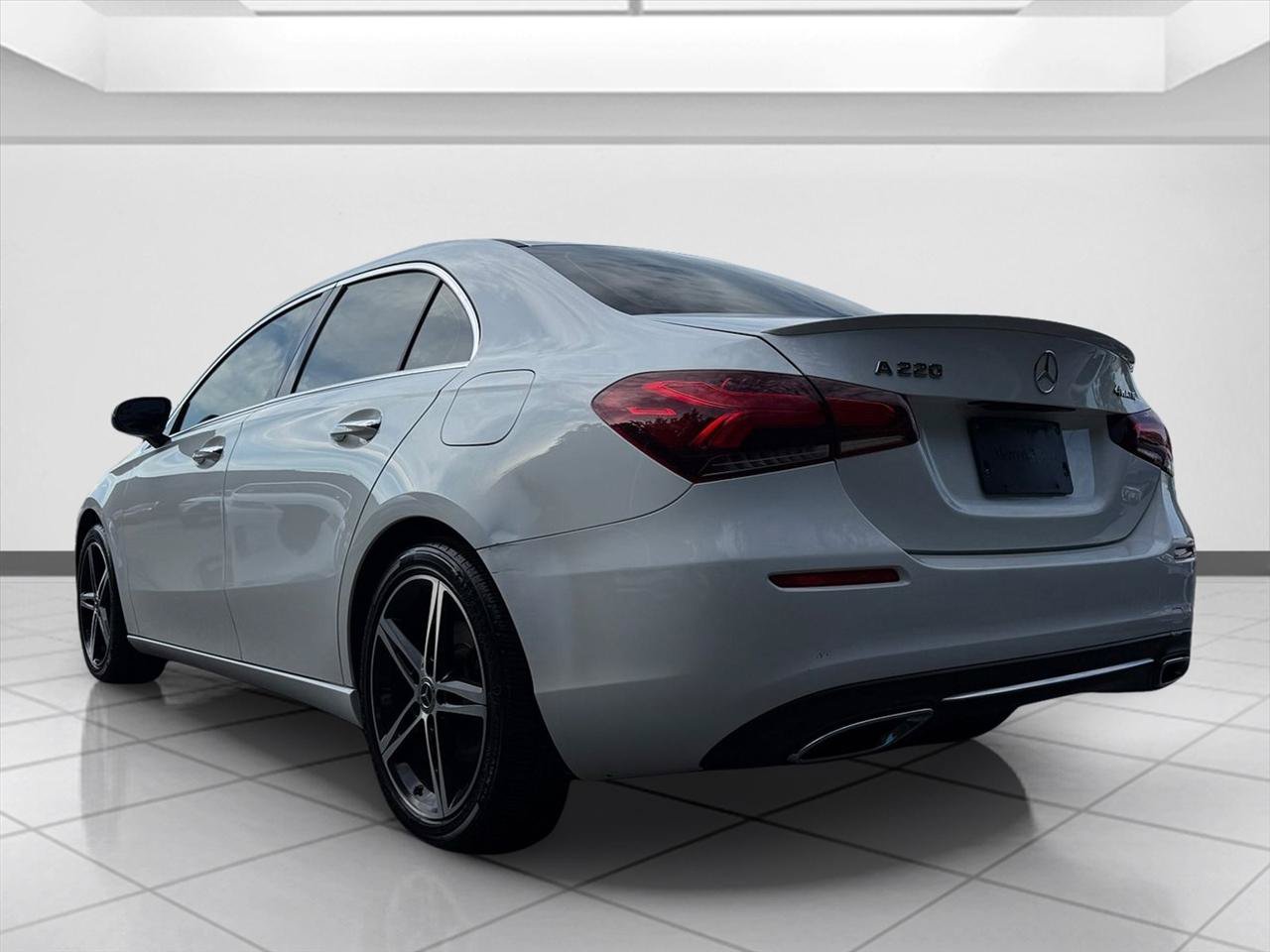 Used 2019 Mercedes-Benz A 220 4MATIC image 3