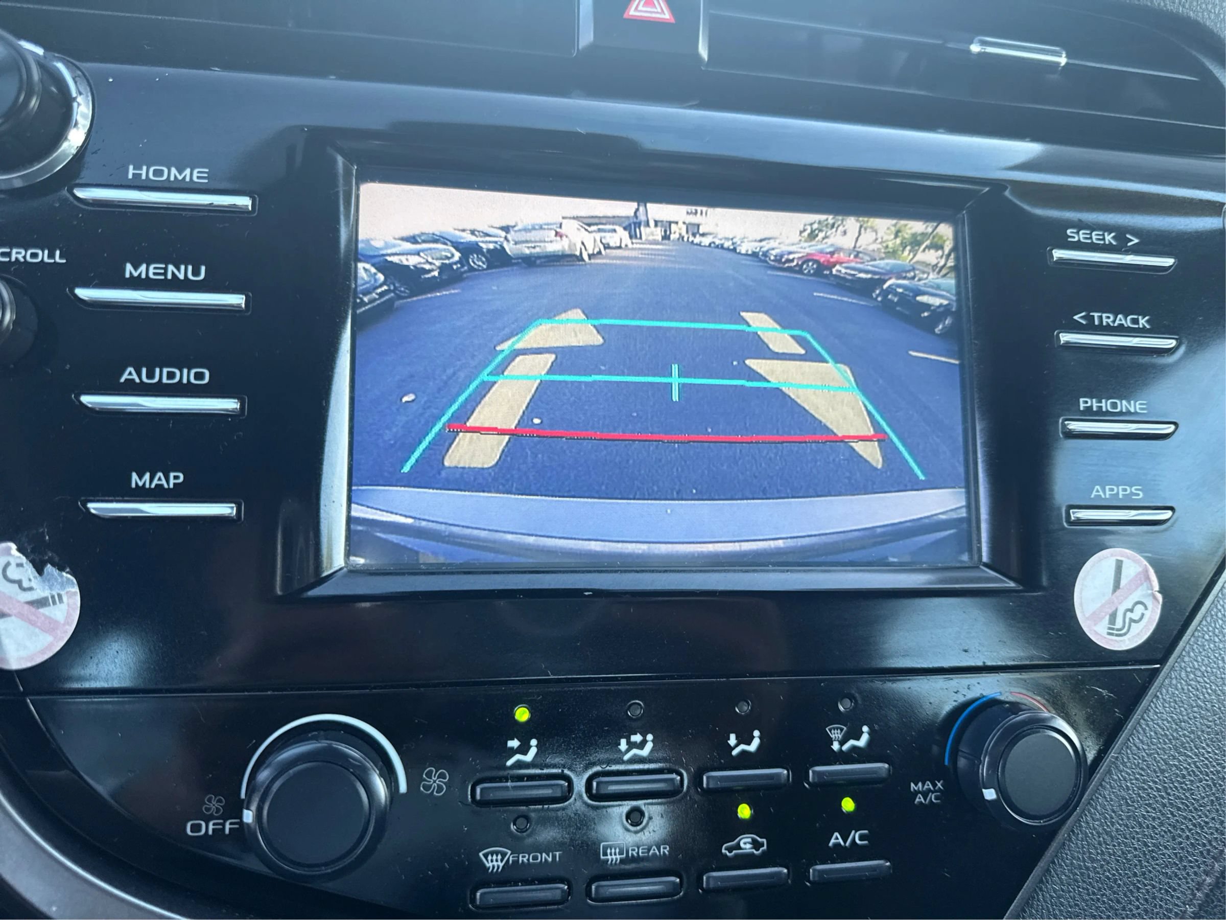 Used 2019 Toyota Camry LE FWD image 27