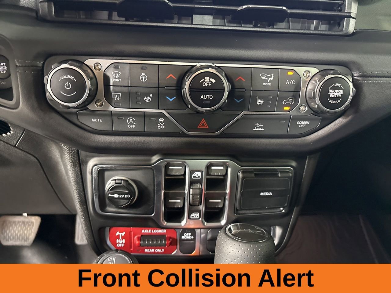 Used 2025 Jeep Gladiator Mojave w/ Convenience Group image 15