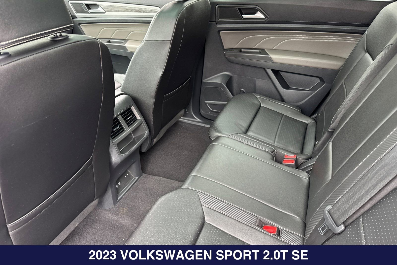 Used 2023 Volkswagen Atlas Cross Sport SE w/ Panoramic Sunroof Package FWD image 13