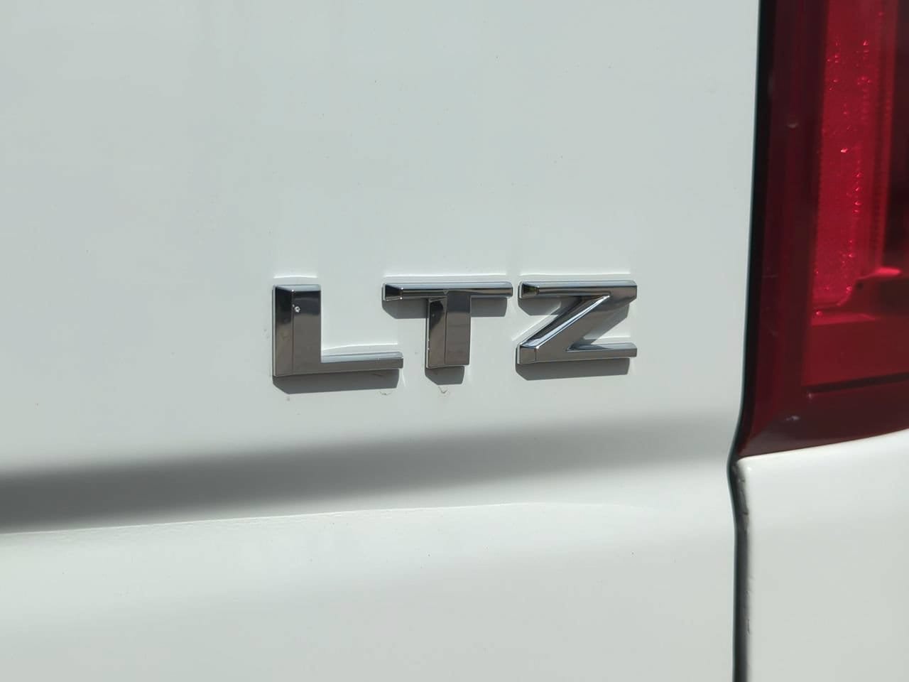 Used 2021 Chevrolet Silverado 2500 LTZ w/ LTZ Premium Package AWD/4WD image 5