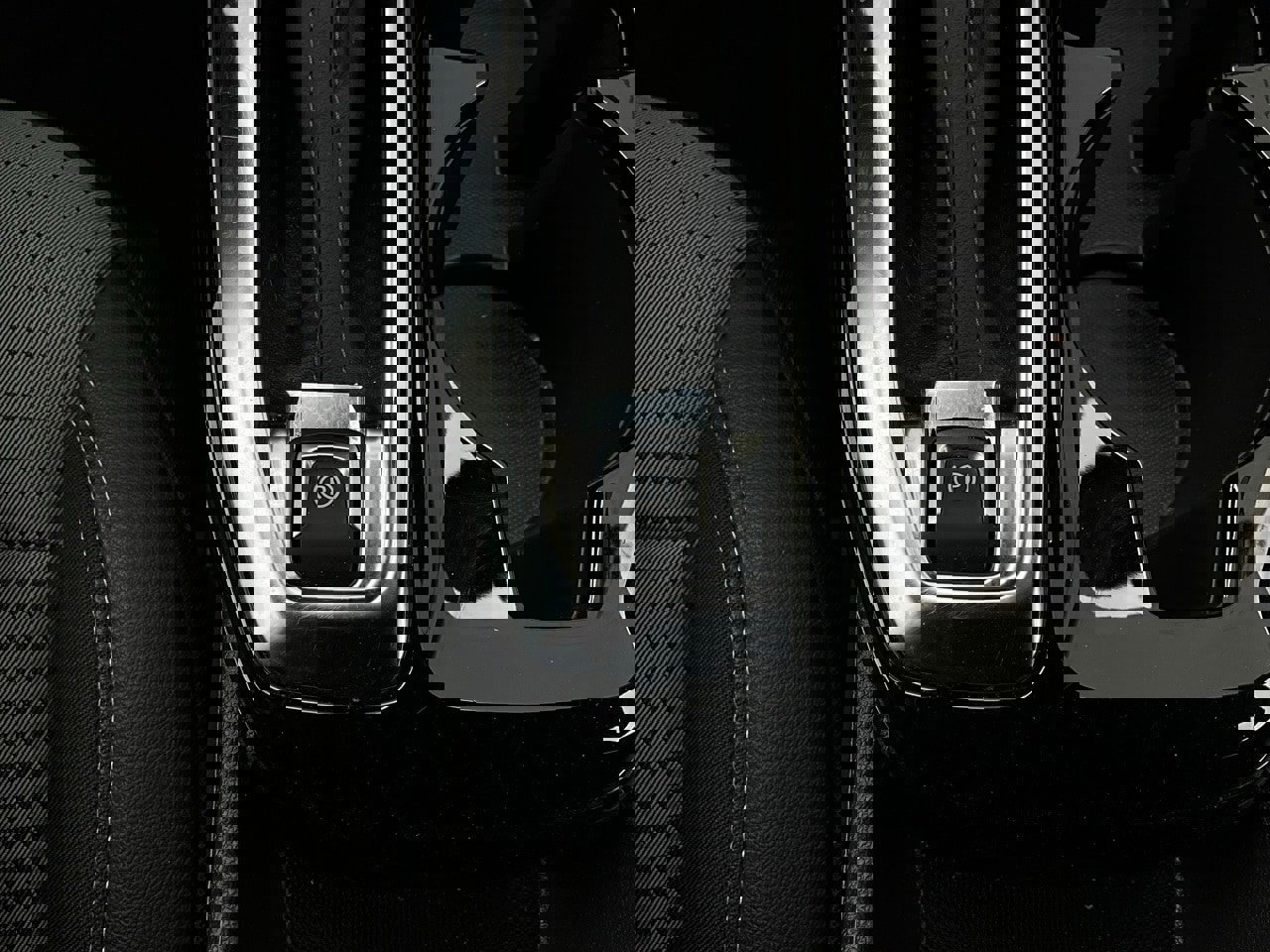 Used 2025 Chevrolet Trax LT image 21