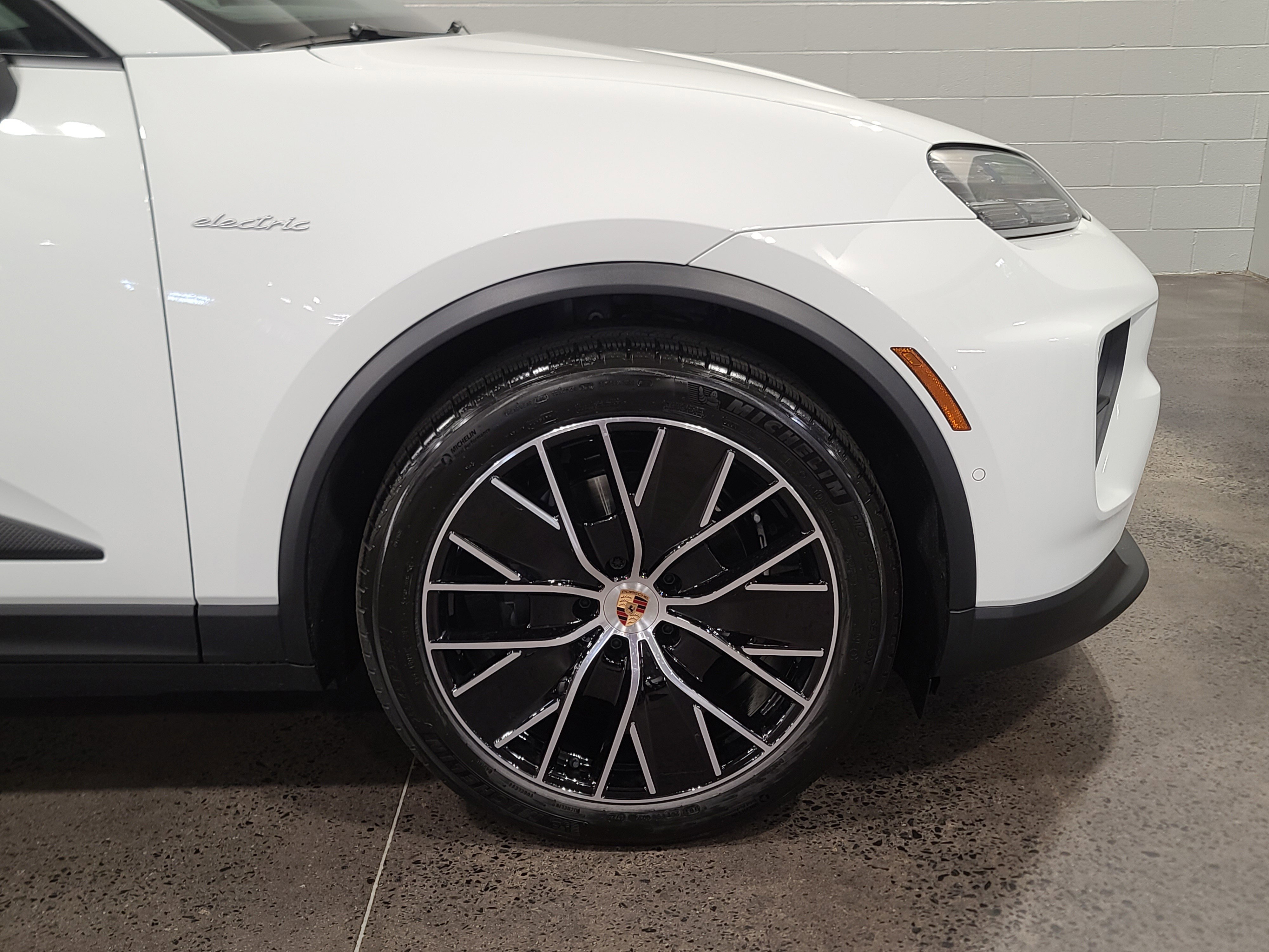 New 2026 Porsche Macan Electric RWD image 9
