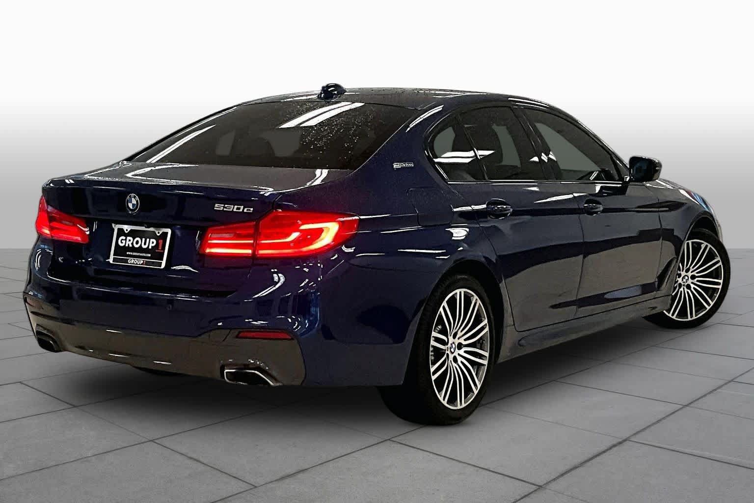 Used 2019 BMW 530e w/ M Sport Package RWD image 11