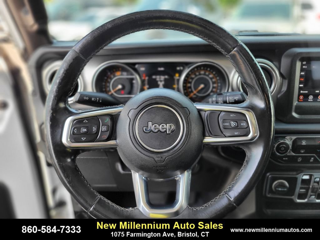 Used 2019 Jeep Wrangler Unlimited Sahara image 24