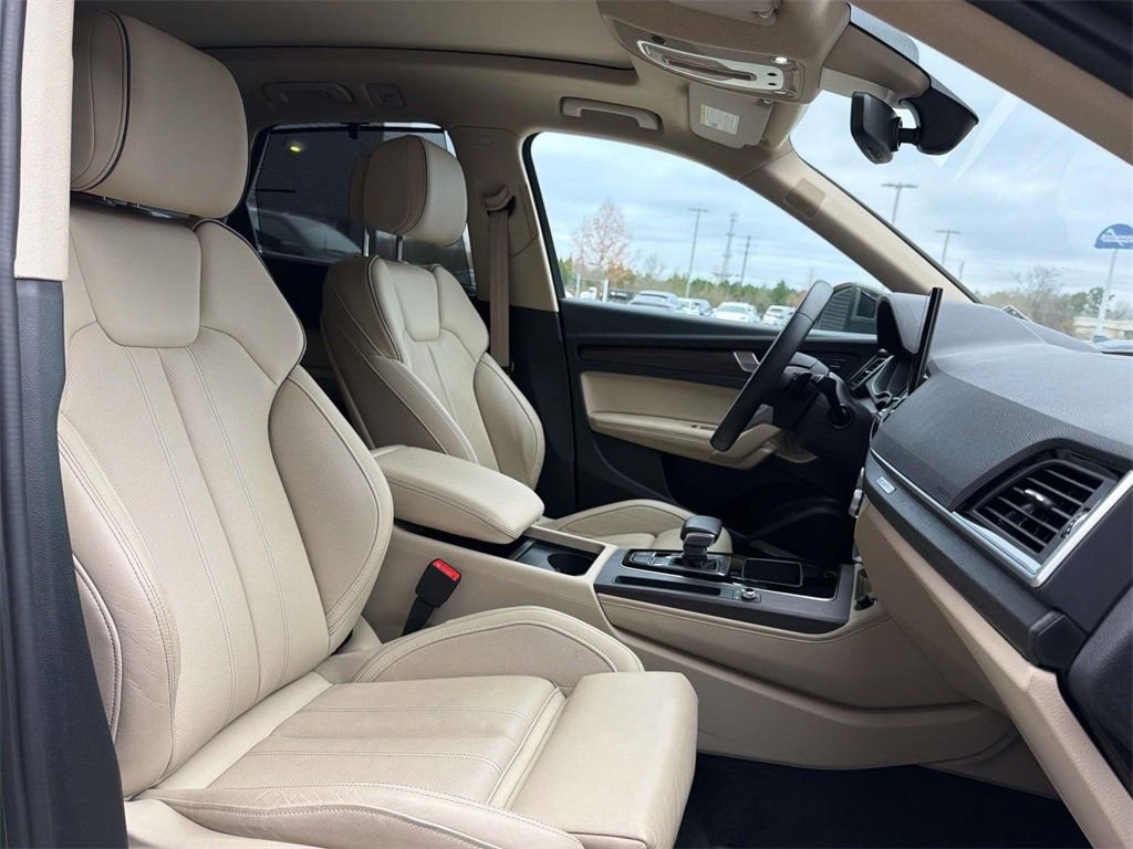 Used 2025 Audi Q5 2.0T Premium Plus w/ Premium Plus Package image 10