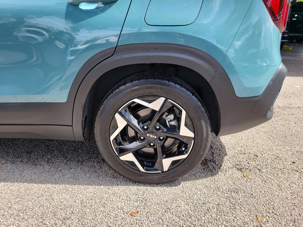 Certified 2024 Kia Seltos EX AWD/4WD image 5