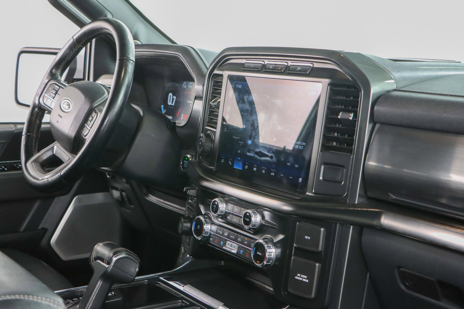 Used 2023 Ford F150 Lariat w/ Equipment Group 502A High AWD/4WD image 29