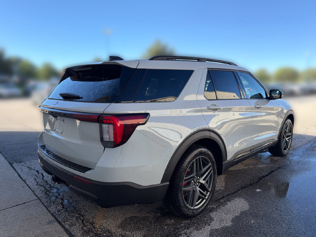 New 2027 Ford Explorer ST-Line w/ Premium Package AWD/4WD image 6